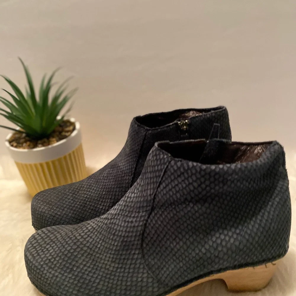 Dansko stylish ankle